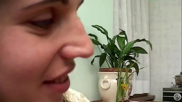 Image Lara Italian Milf coming on to her for a cock