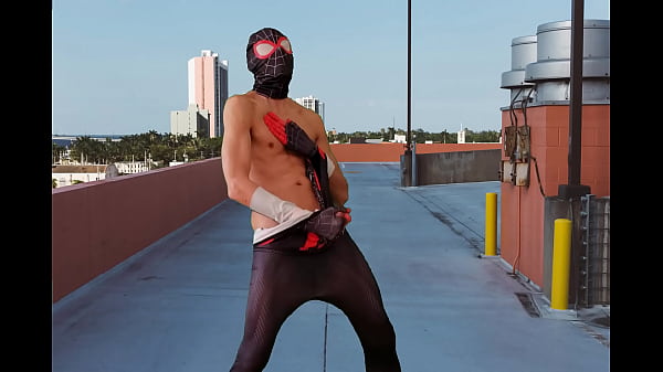Image Cosplay Spider-man cums
