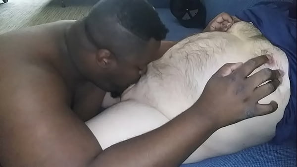 Image HAIRY UNCUT WANTED HEAD SERVICES