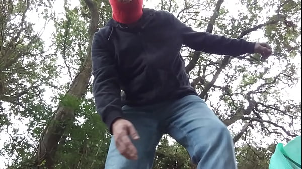 Image Henners53 in Great feeling walking naked in an open field early in the morning. (Incudes wank with cumshot)