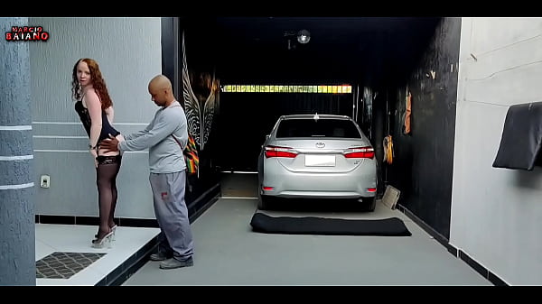 Image Esposa cadela surpreende o marido colocando uma roupa sensual ele fode a bunda dela at&eacute_ ela n&atilde_o aguentar mais me indo para parar_A melhor surpresa quando voc&ecirc_ chega em casa do trabalho