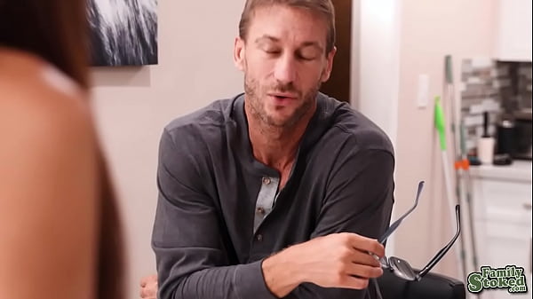 Image Ryan Mclane fucks stepdaughter Vanna Bardot secretly