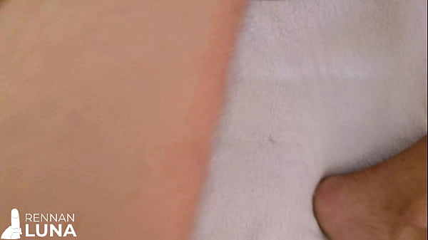 Image Morena Novinha Gemendo Gostoso e Dando a Bucetinha Greluda!