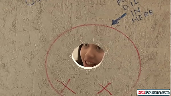 Image Sexy trans Luna Rose gloryhole blowjob