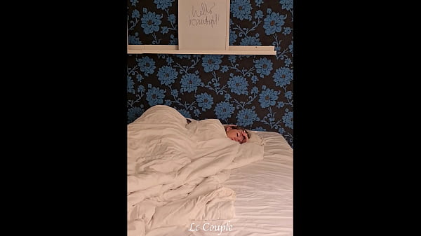 Image Husband wakes up his wife with hard dick in the morning - amateur