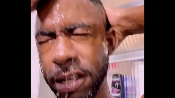 Image De pau duro depois do banho, comi minha mulher no banheiro e na cozinha