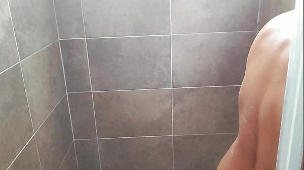 Image ENJOYING MY SHOWER WITH AGARABAS AND OLPR