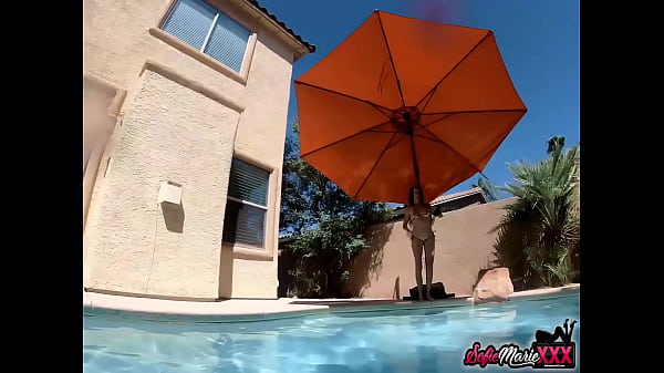 Image Seductive Hot MILF Sofie Marie Masturbates Solo Underwater