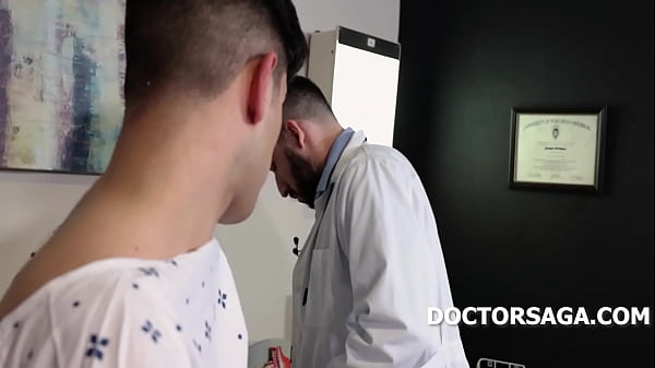 Image Teen Twink Gets His Reflexes Fixed By Gay Doctor - Scott Demarco, Rob Quin
