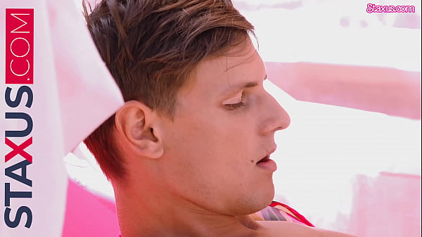 Image STAXUS : PINK CUM !