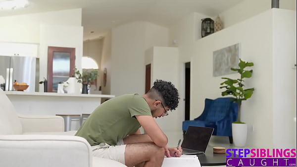 Image &quot_They say that masturbation is super healthy for you&quot_ Stepsis Layla Jenner tells Stepbro - S24:E5