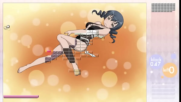 Image Makishima Saori Strip Arkanoid gameplay