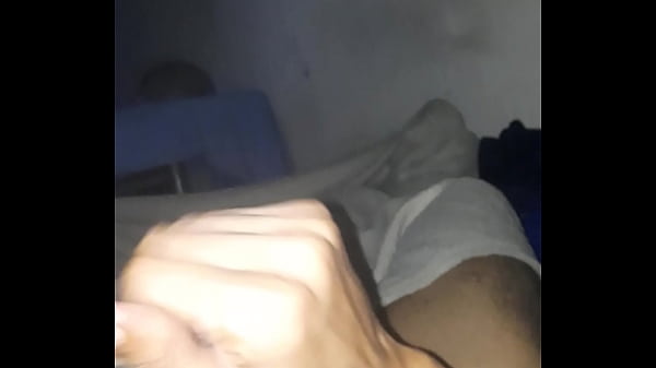 Image novinho carioca favelado pirocudo em punheta sensacional com uma bela gosada!!!!