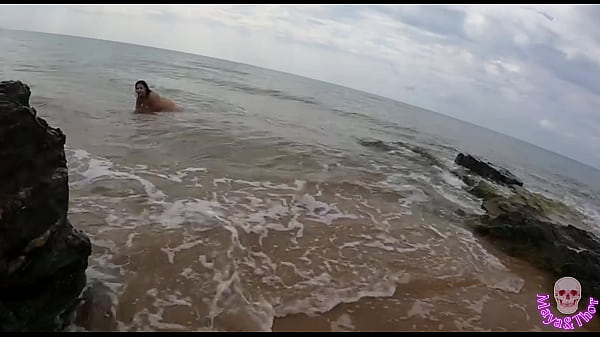 Image HOT couple having sex on public beach