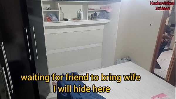 Image Pegadinha com esposa com olhos vendados e amigo entra no meio da transa estava amigo dentro do guarda roupas