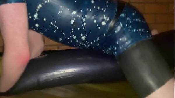 Image Humping waterbed tube in latex