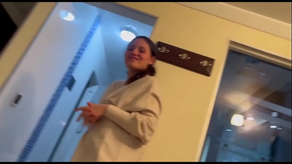 Image Dos lesbianas traviesas follando en sucio motel