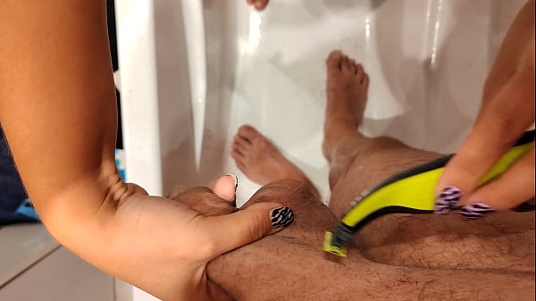 Image Juicy girlfriend said she wouldn't suck my dick until she shaved it herself