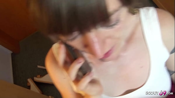 Image Fremder fickt sie und Freund ist am Telefon - Deutsche Nicky-Foxx beim Hotel Date