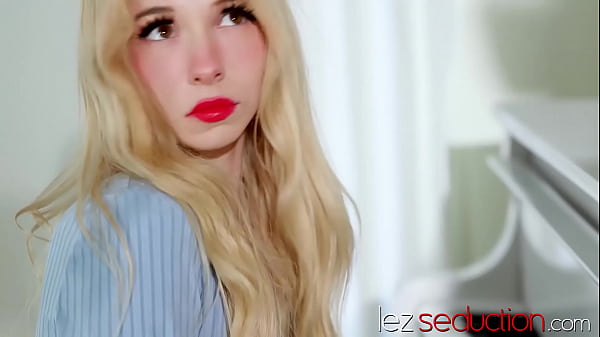 Image Petite teen Kenzie Reeves fingered by busty MILF Texas Patti