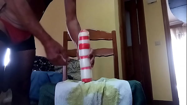 Image DILDO FATTO IN CASA  E UNA MERAVIGLIA ,,, GODO COME UNA CAGNA ,,