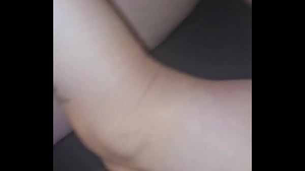 Image Fat preggo pussy gets creampie
