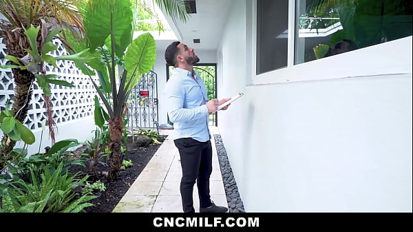 Image Home Inspector Uses Stepmom and Stepdaughter During His Inspection - Cncmilf
