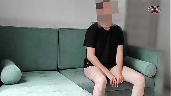 Image Rubia culona follando en la sala de su vecino mientras la fiesta sigue afuera