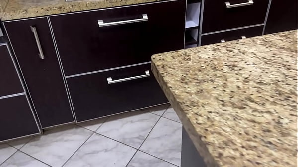Image Mi Padrastro me Encontr&oacute_ Atascada y ahora esta Agarr&aacute_ndome el Culo y Tocando mi Co&ntilde_o