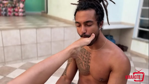 Image Deixando o boy louco de tes&atilde_o e fazendo ele gemer de prazer com os meus pezinhos