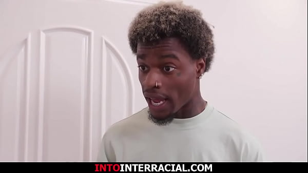 Image Busty Armani Black wants to fuck the bbc