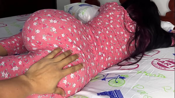 Image Mi Padrastro Pervertido Romperle el Culo a su Inocente Hijastra