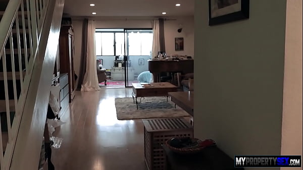 Image Real Estate Agent Madison Wilde Celebrate in Her Sunroom