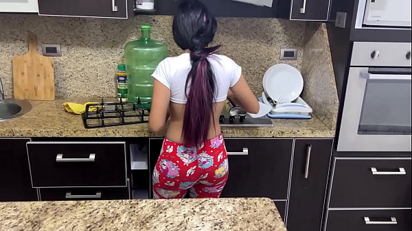 Image hijastra de 18 a&ntilde_os deliciosa me encanta ver su gran culo video amateur casero