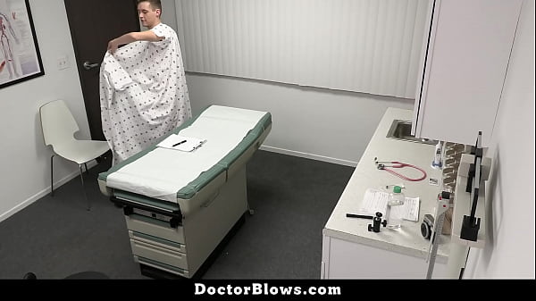 Image Twink Visits His Personal Doctor After Experiencing Impotence During Sex - Doctorblows