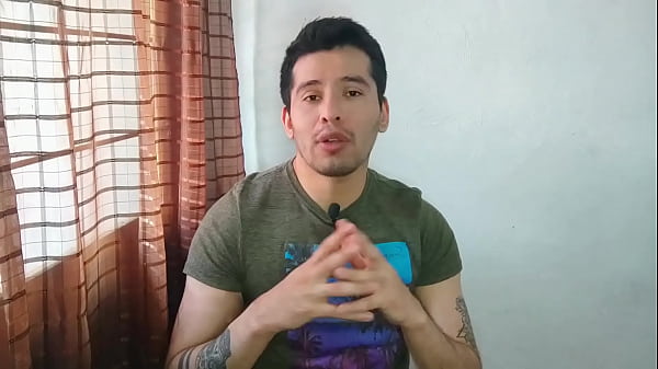Image Joven mecanico se coge a pelo con sus 21cm de vergota al Twink culon recolector de chatarra en el patio del taller ! Relato sexual