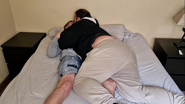 Image Pareja de gorditos chupan las pollas (Short Video)