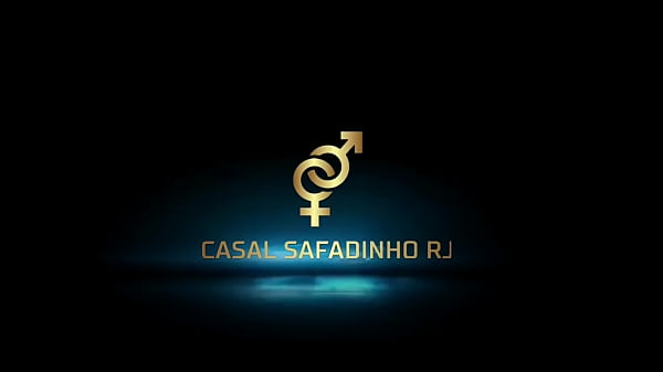 Image Tes&atilde_o foi t&atilde_o grande que a loirinha trans deu o cu pro pau preto no ch&atilde_o e ainda levou leite na cara - Casal Safadinho RJ