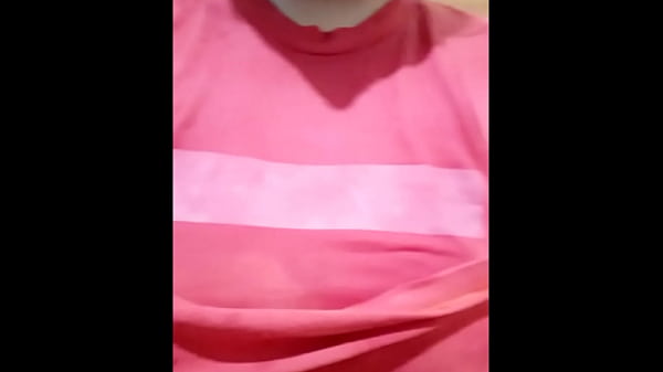 Image ZORRA DESVERGONZADA NO HACE SU TRABAJO!! AMA DE CASA SIN VERGUENZA SE DA CUENTA DE QUE SUS JEFES HAN SALIDO DE COMPRAS Y SE PONE A GRABAR PORNO CASERO EN VEZ DE LIMPIAR LA CASA. PORNO CASERO DE AMAS DE CASAS SUCIAS