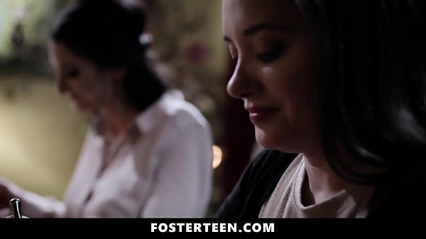 Image Foster Teen Brings Her Friend Into Her New Foster Family - Fosterteen