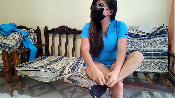 Image las enfermeras son las mas zorras!! INVITA AL PACIENTE A CASA Y EN SU LLEGADA COMIENZAN A TENER SEXO, Y EL HOMBRE LA VA A PENETRAR CON SU GRAN PENE. PORNO CASERO DE ENFERMERA CALIENTE