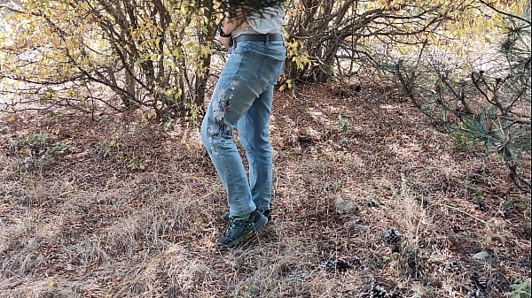 Image Redhead risky masturbate and pee in the forest 4K