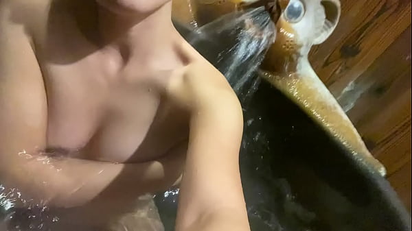 Image With the mouth of a raccoon.