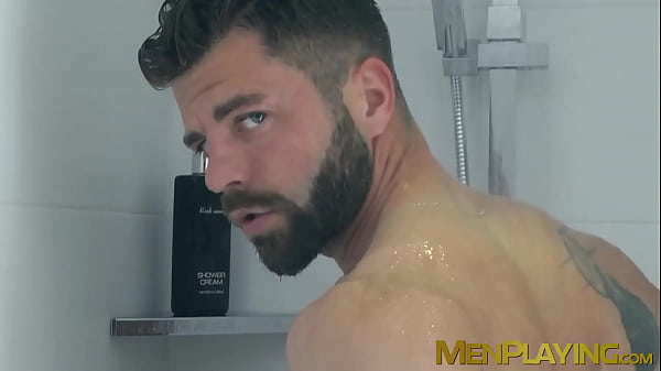 Image Suited stallion Hector de Silva masturbates his big cock