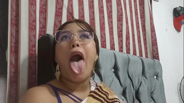 Image Yo estaba tranquilita viendo mi pel&iacute_cula ENCIERRO. En Netflix cuando llega mi novio y hace esta locura...!!