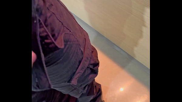 Image ME FOLLO A MI VECINA CULONA CUANDO NO EST&Aacute_ NADIE EN CASA