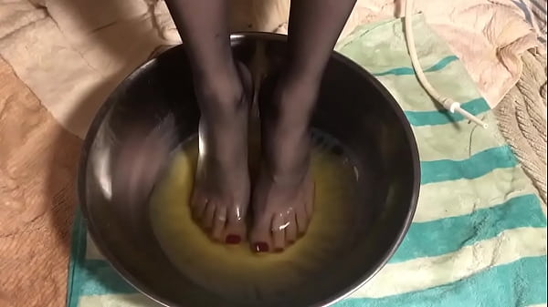 Image Stockings washed with piss: Dildos and urine enemas
