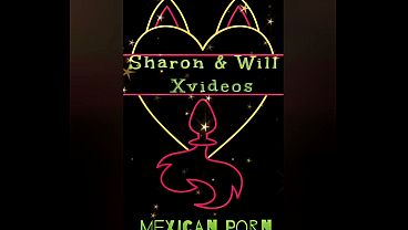 Image Ba&ntilde_o de squirt hot wife recibe unas ricas mamadas de panocha con un plug anal metido en el culo lluvia dorada squirt drink en la cara y boca de mi esposo Sharon esposa mexicana real caliente am