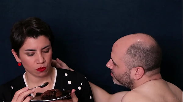 Image Cum on chocolate lava cake
