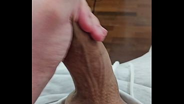 Image ESTOU COM A MAMADEIRA CHEIA